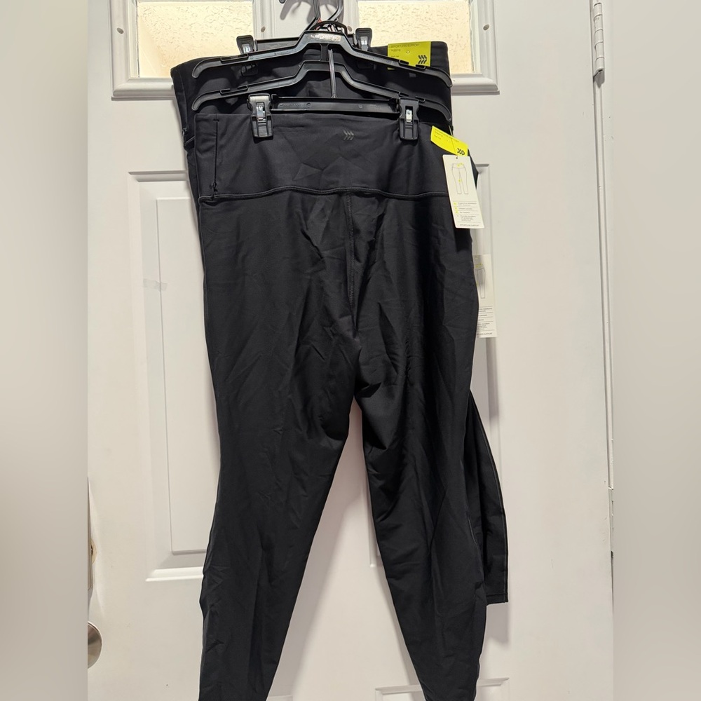 Women's Black High-Waist Performance Leggings